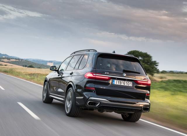 宝马x8谍照曝光,设计"碰瓷"库里南,预计明年下半年亮相