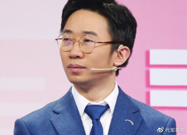 揭秘杨迪与相恋17年女友分手真实内幕|杨迪|女友|全家福_新浪新闻