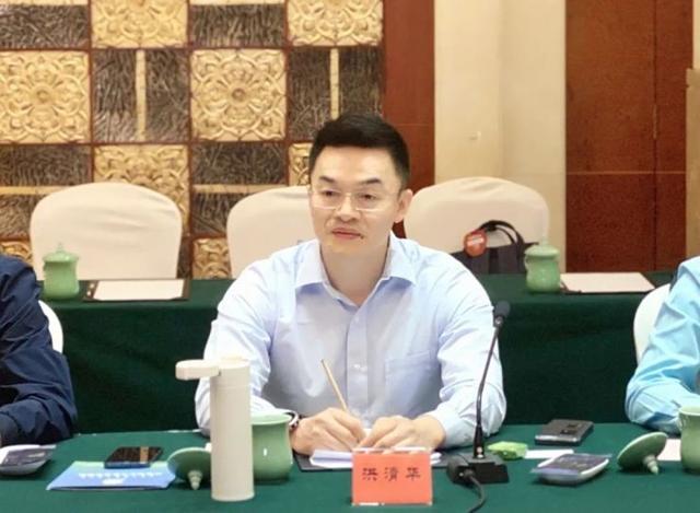 呼伦贝尔市委书记于立新、市长高润喜与洪清华一行召开座谈会休闲区蓝鸢梦想 - Www.slyday.coM