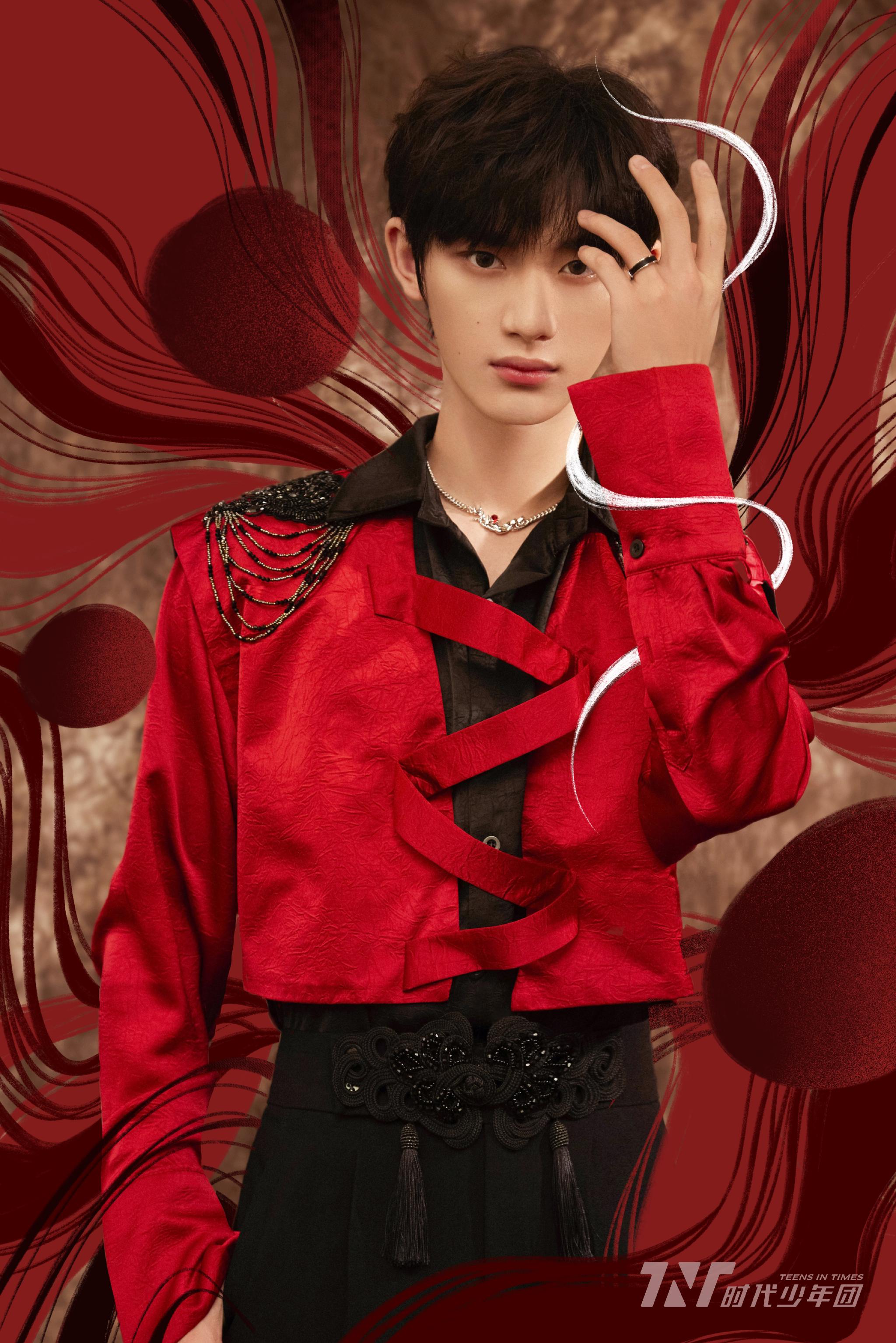 团跨年晚会造型大片红衣敲鼓少年,太飒了丁程鑫 宋亚轩 刘耀文 张真源