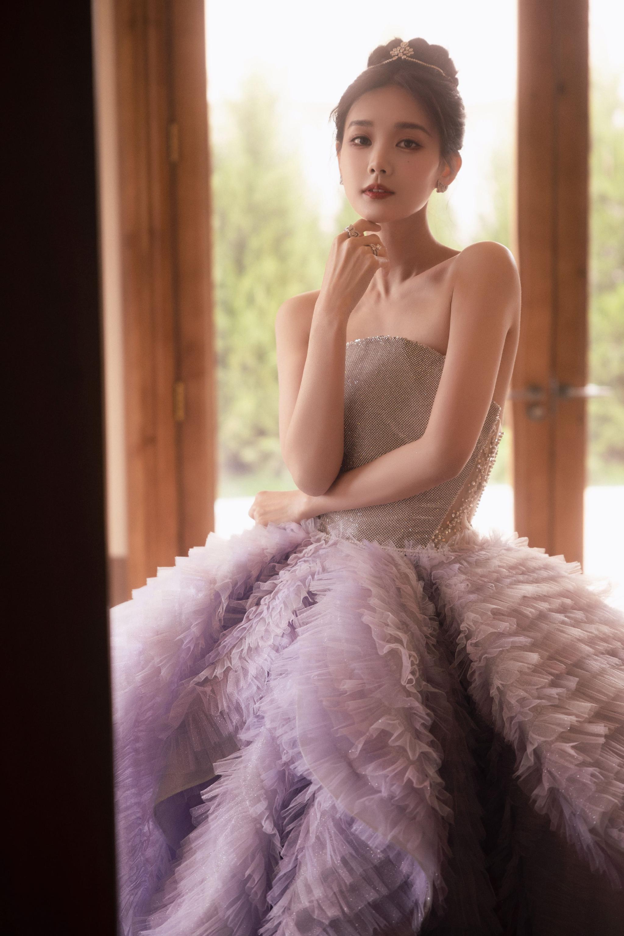 李一桐两套礼服造型