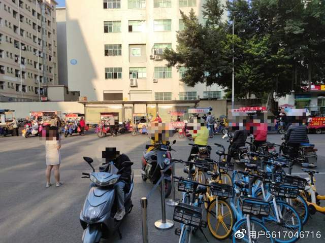 工业园区门口。我悟了徐德痕/摄