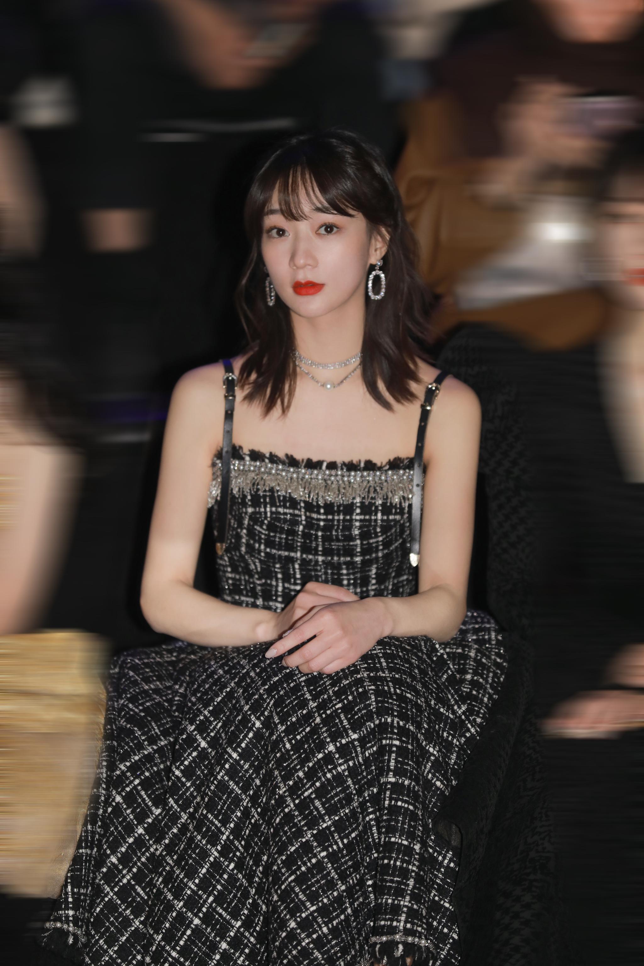 受邀出席ss2021天玺『燃』中国礼服大秀……|陈诗敏_新浪新闻