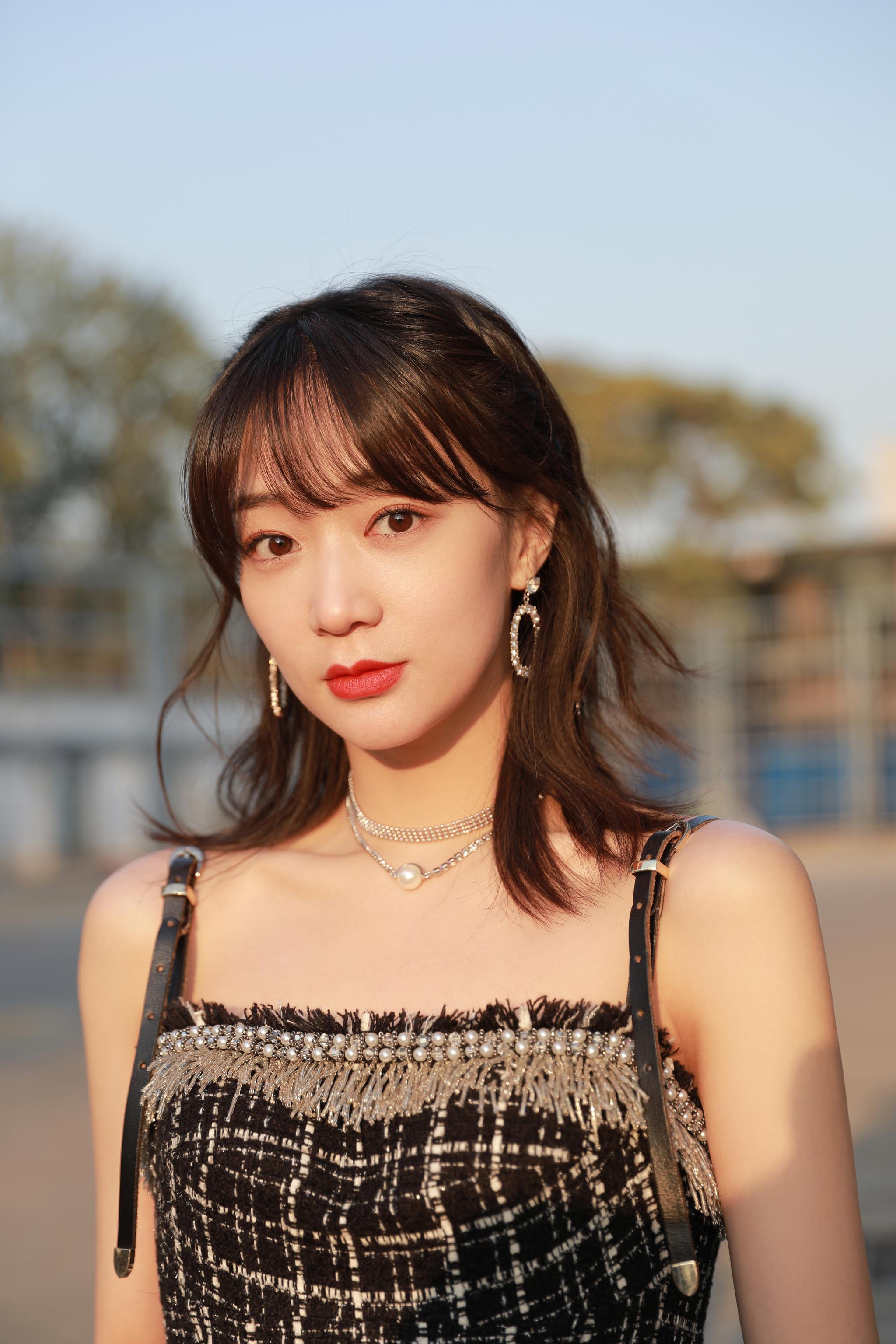 受邀出席ss2021天玺『燃』中国礼服大秀……|陈诗敏_新浪新闻