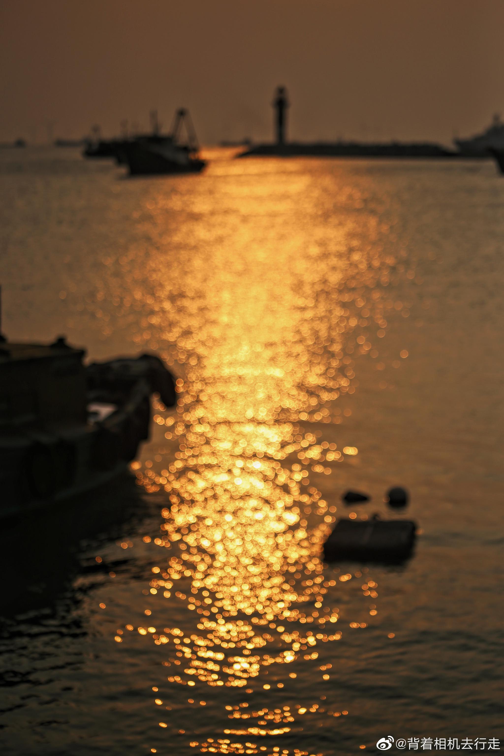 我永远爱傍晚轻抚的晚风和落日黄昏晓