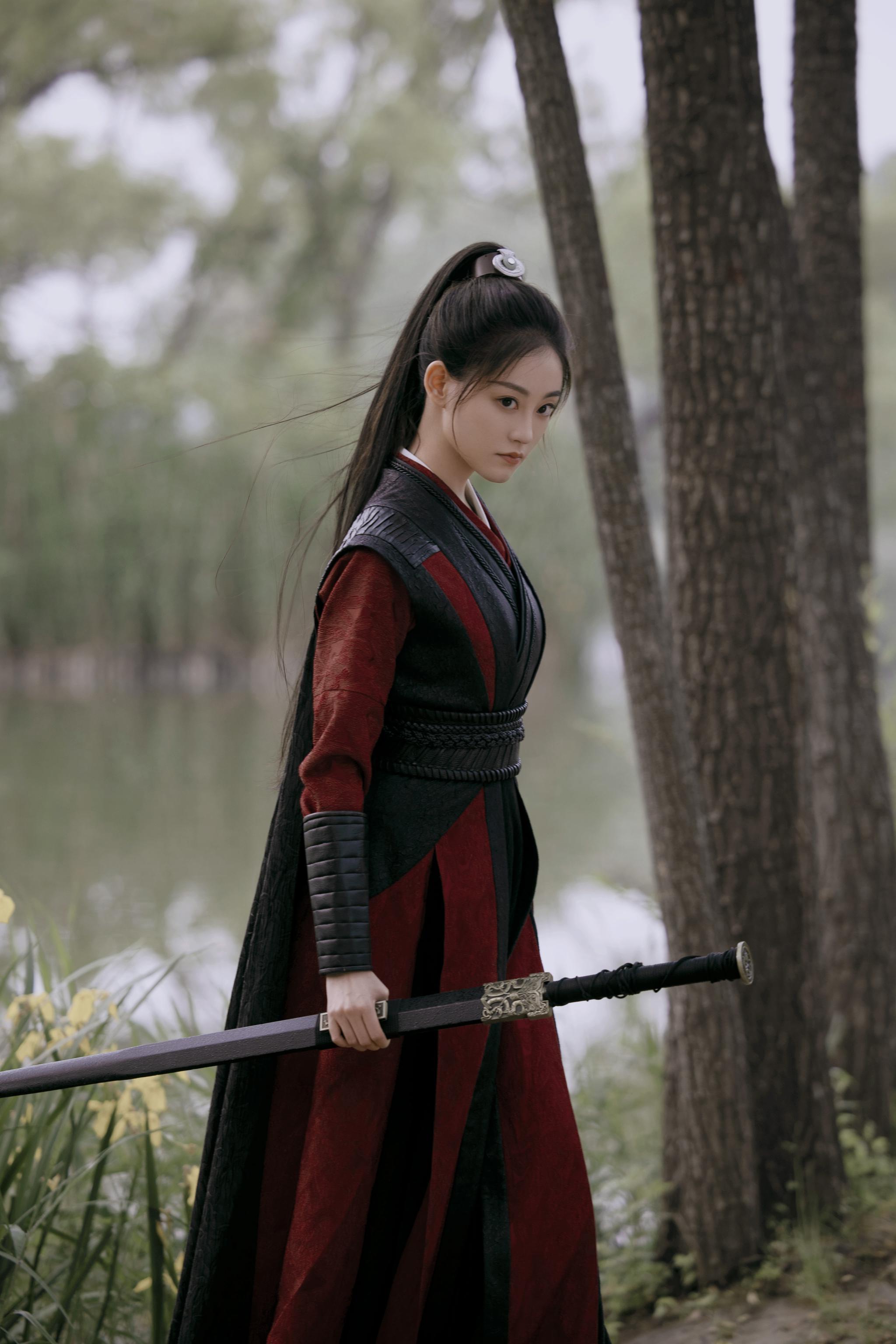 哇哇哇,祝绪丹的这个女生酷飒妆真的好惊艳啊,真的是又酷又飒