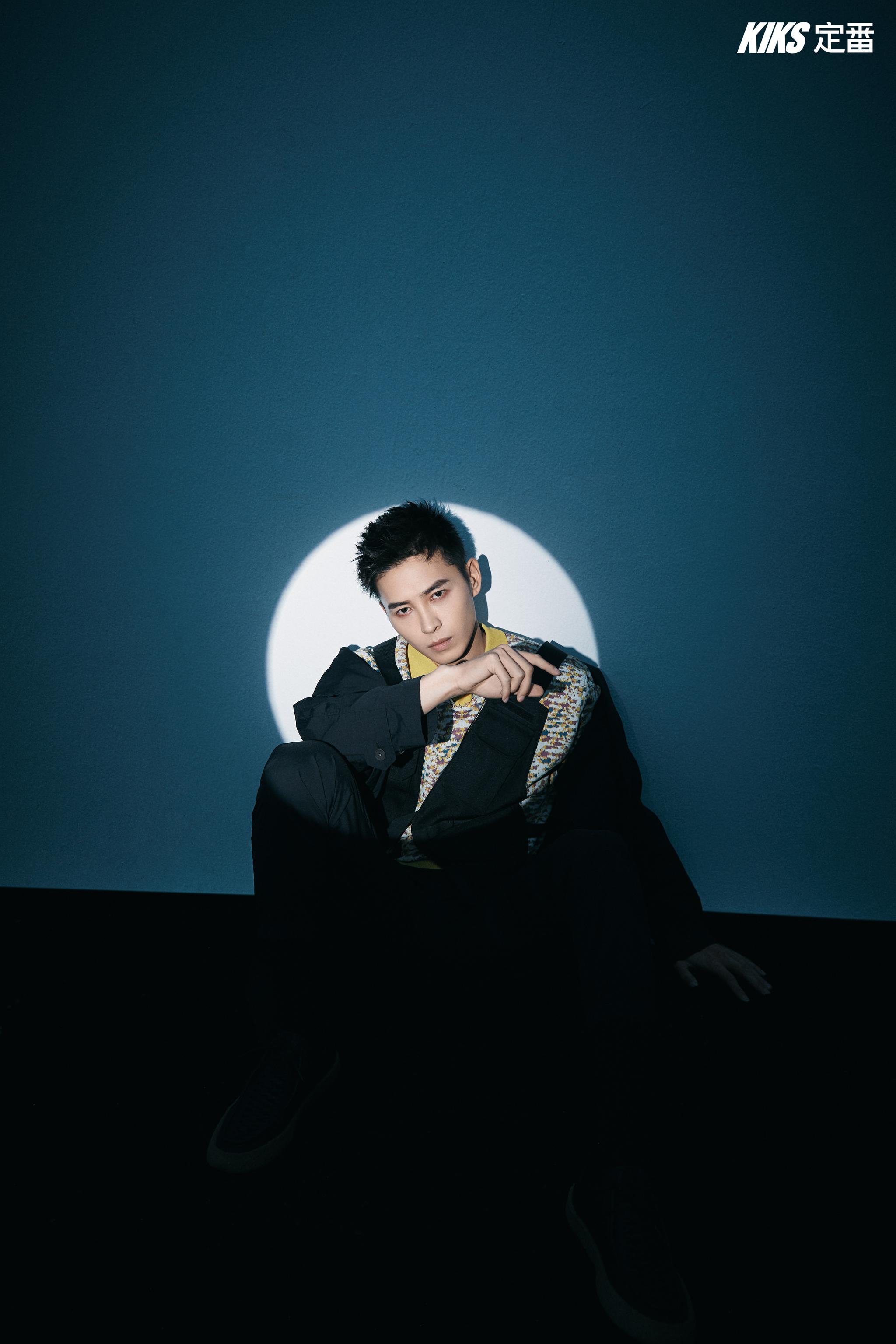 欢娱影视演员@洪尧 最新杂志《kiks定番》出刊