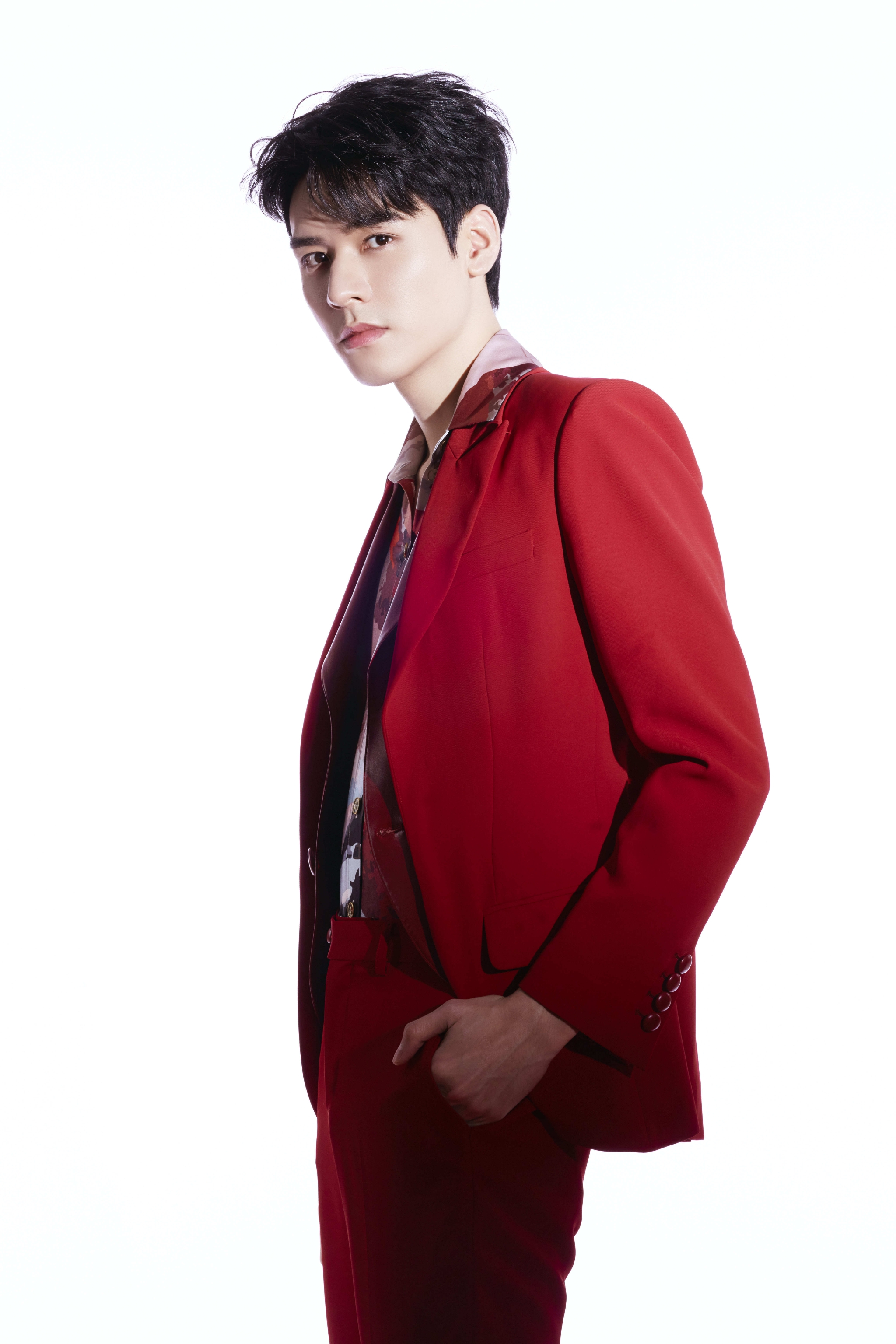 龚俊央视元宵晚会造型大片 帅气又喜庆的俊俊子……|龚俊_新浪新闻