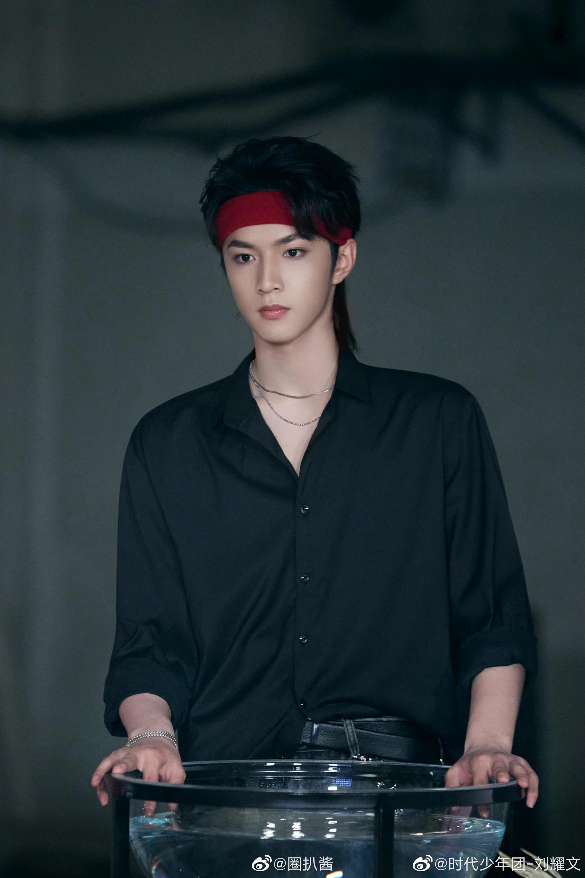 刘耀文道明六心动拿捏小小的被禁锢表情也太拽啦