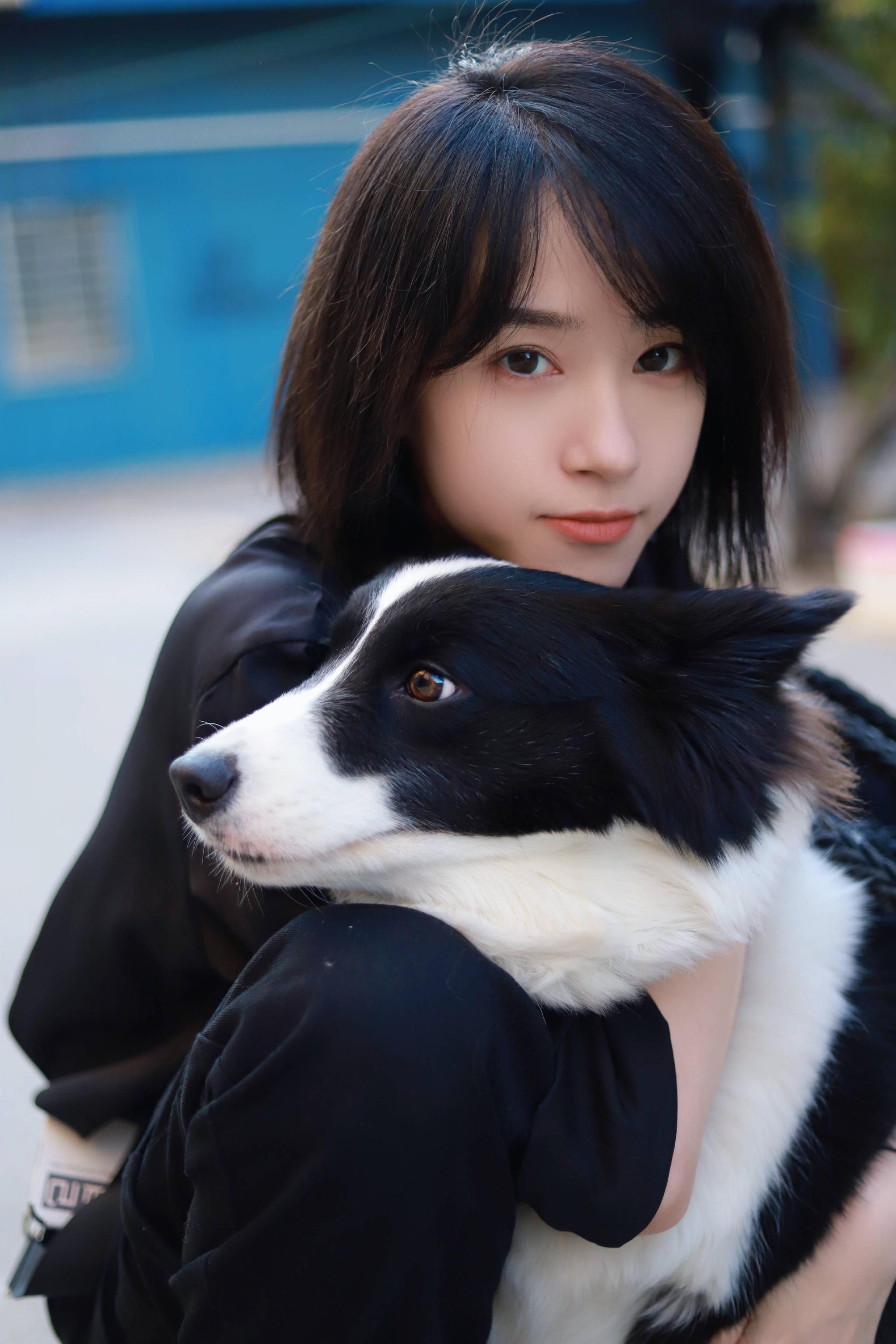 好想知道被 抱在怀里是什么感觉哦……|蒋芸|戴萌|彭冠英_新浪新闻