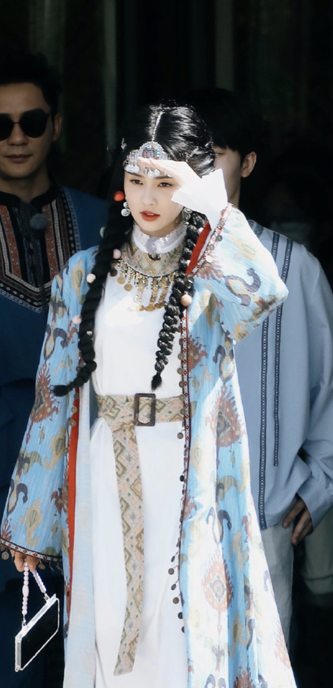 白鹿综艺里也贡献了好多美美的造型