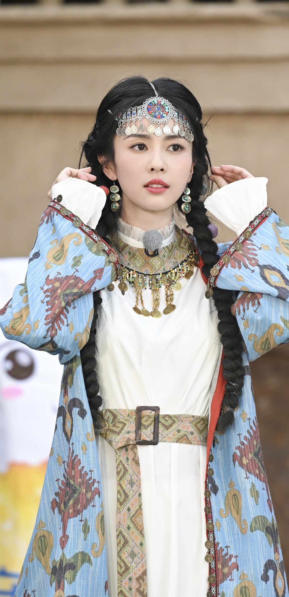 白鹿综艺里也贡献了好多美美的造型