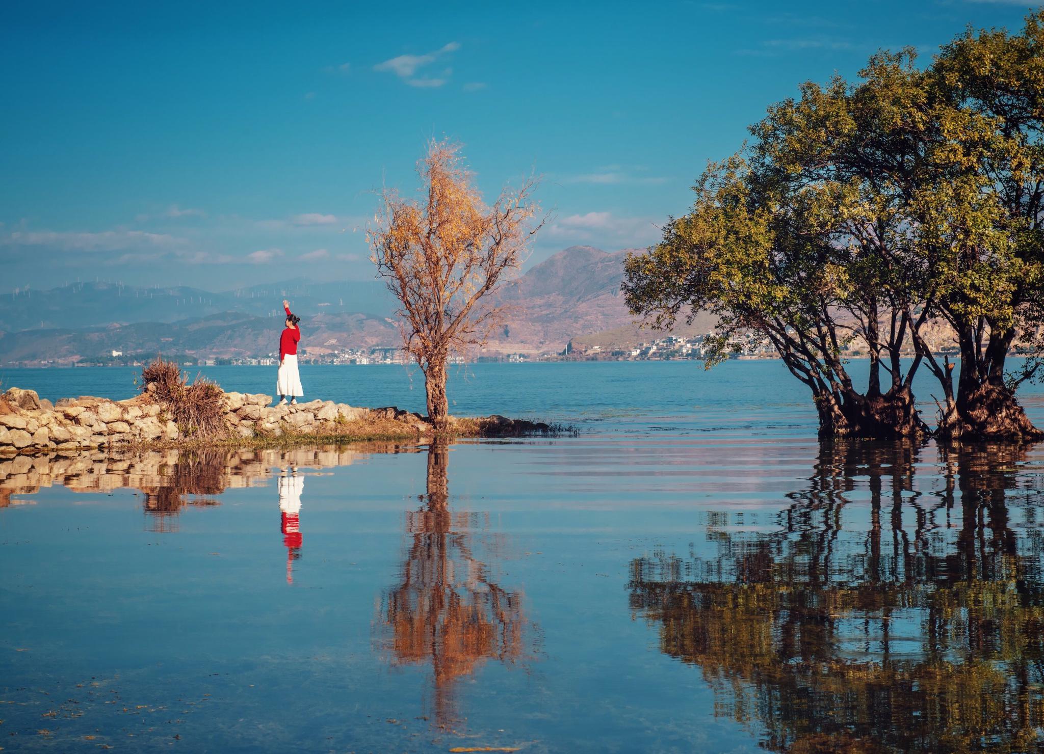 大理洱海边的景色总是那么耀眼._高清图集_新浪网