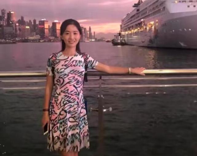 逼死程序员的翟欣欣大量生活照曝光娶媳妇不能光图女方长得漂亮