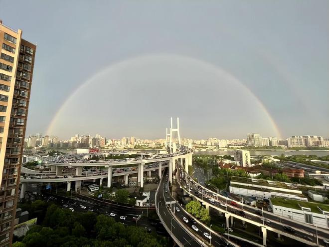 预警五连发！上海暴雨后天空出现双彩虹休闲区蓝鸢梦想 - Www.slyday.coM