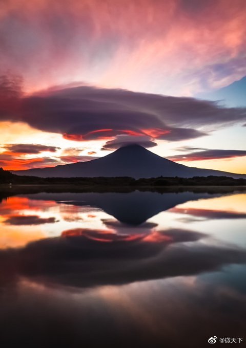 岛国网友们拍摄到的近期的富士山有点好看又有点害怕