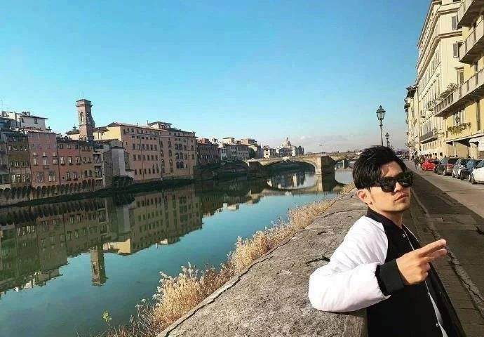 周杰伦新专辑再创历史！销售额已破1亿，超过以往所有个人作品休闲区蓝鸢梦想 - Www.slyday.coM