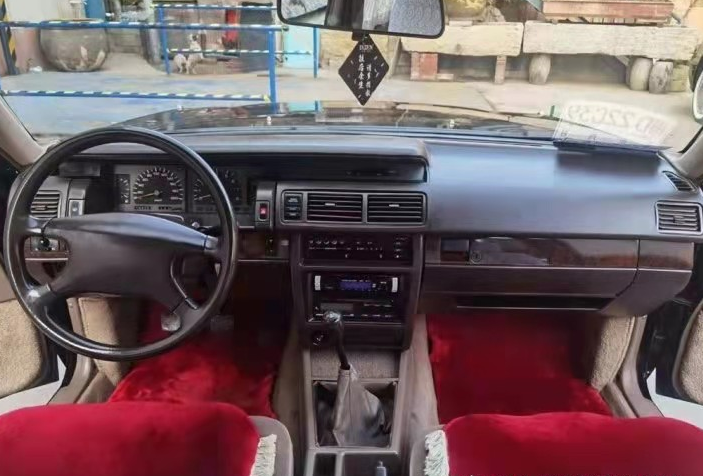 旧车行遇到1993款的日产公爵王,代号y31,当年要60万元