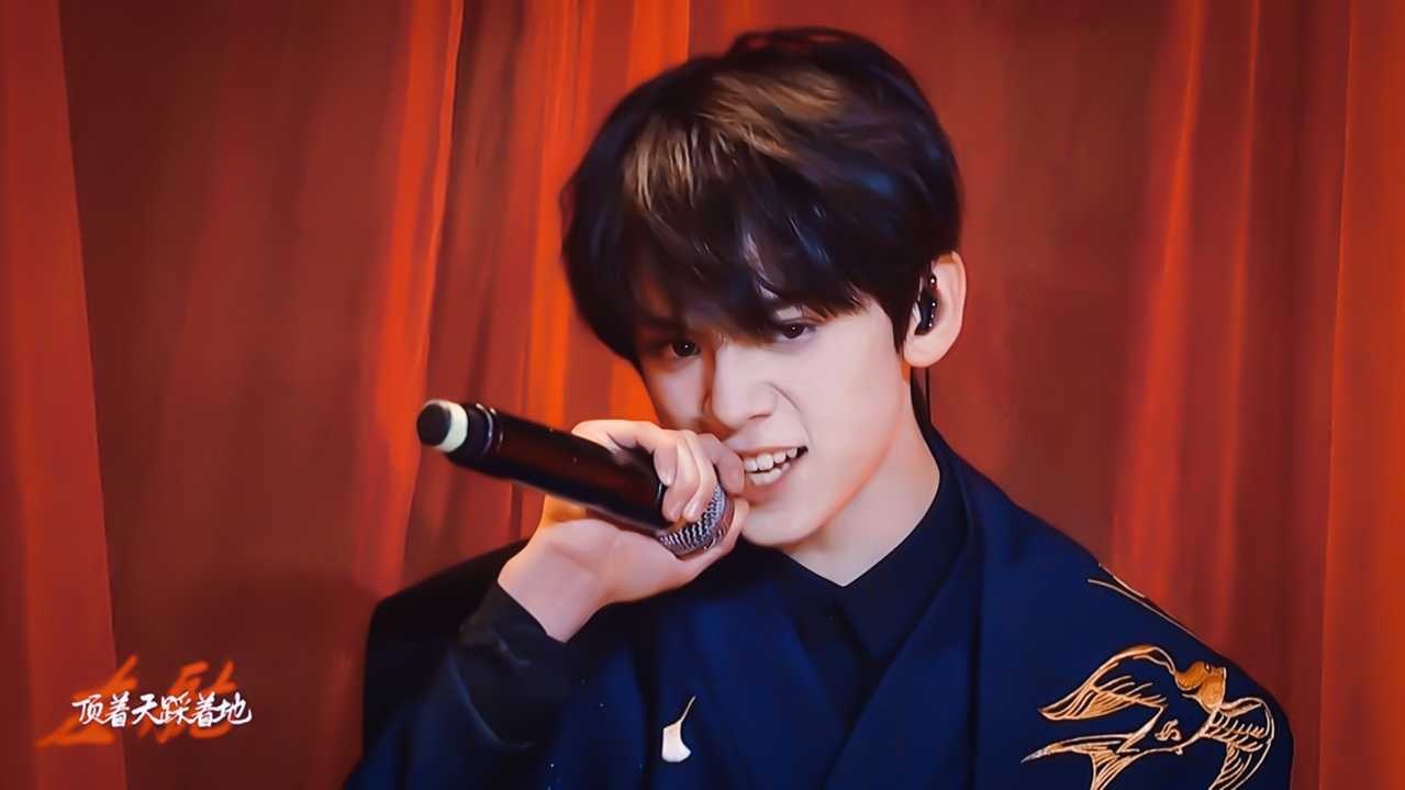 期待tf家族左航tf家族左航在晚会上的精彩表现