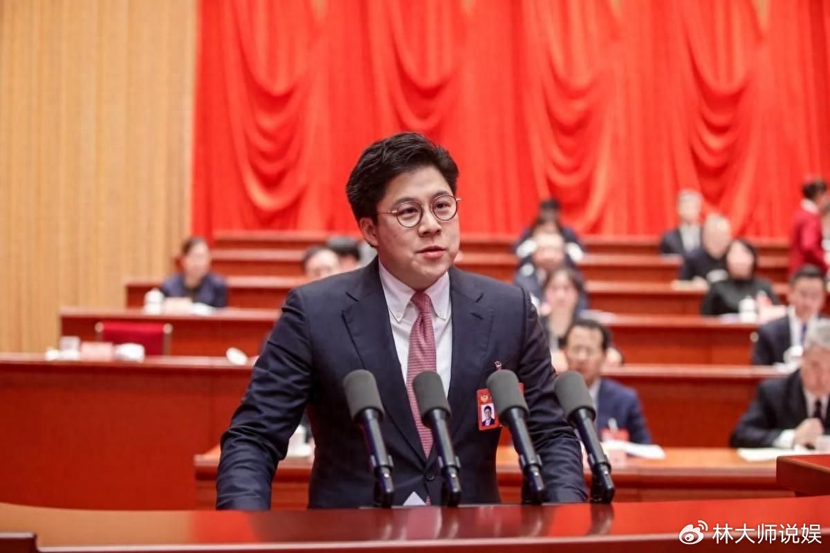 霍启刚履职天津，仕途顺利，郭晶晶会不会带娃跟随？|慈善|霍启刚|郭晶晶_新浪新闻