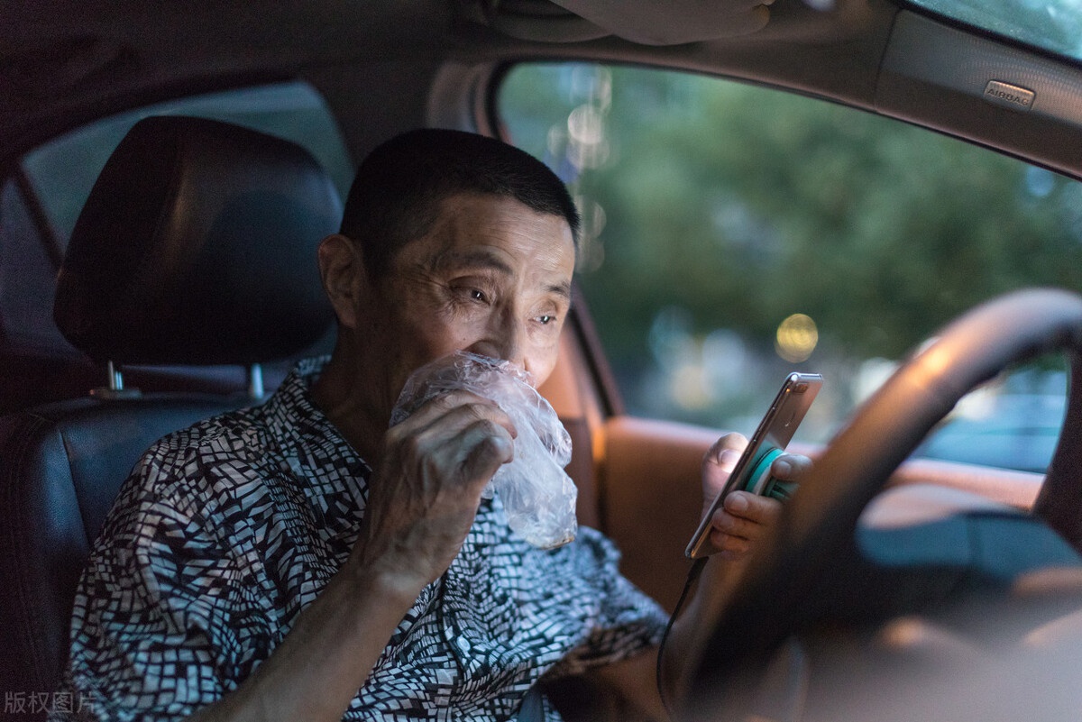 新手开滴滴或者首汽约车选哪个好网约车老司机来支招