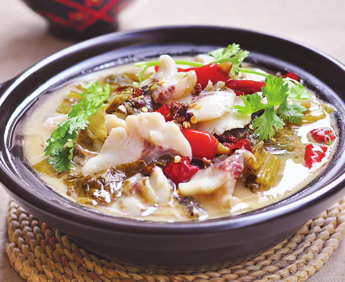 在家做酸菜鱼,只要掌握这四步,酸辣爽滑,简单上手,特别下饭