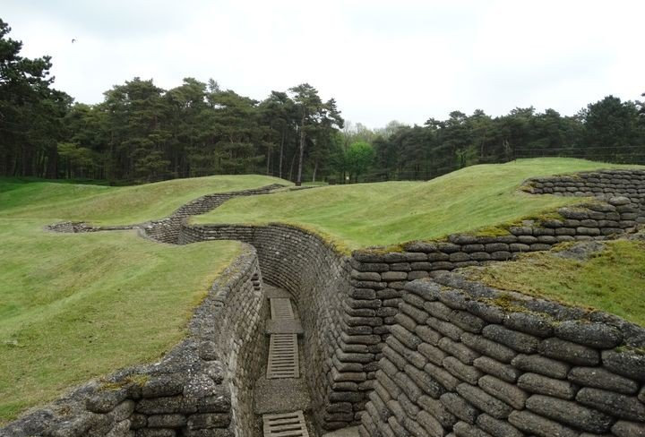 战壕为何不能挖成直线的现代战争中又是否还有作用