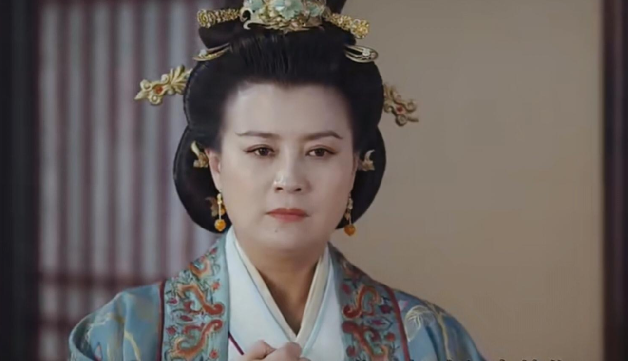 史兰芽御赐小仵作中甘当绿叶15年前力劝李幼斌出演亮剑