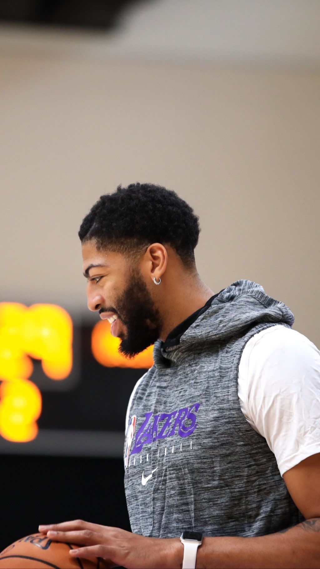 浓眉大眼|浓眉壁纸奉上,大家赶紧收藏.