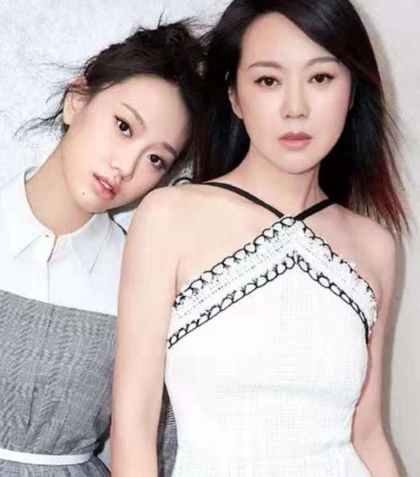 闫妮:离婚那天挥泪与前公婆告别,我就是你们的女儿休闲区蓝鸢梦想 - Www.slyday.coM 闫妮:离婚那天挥泪与前公婆告别,我就是你们的女儿休闲区蓝鸢梦想 - Www.slyday.coM