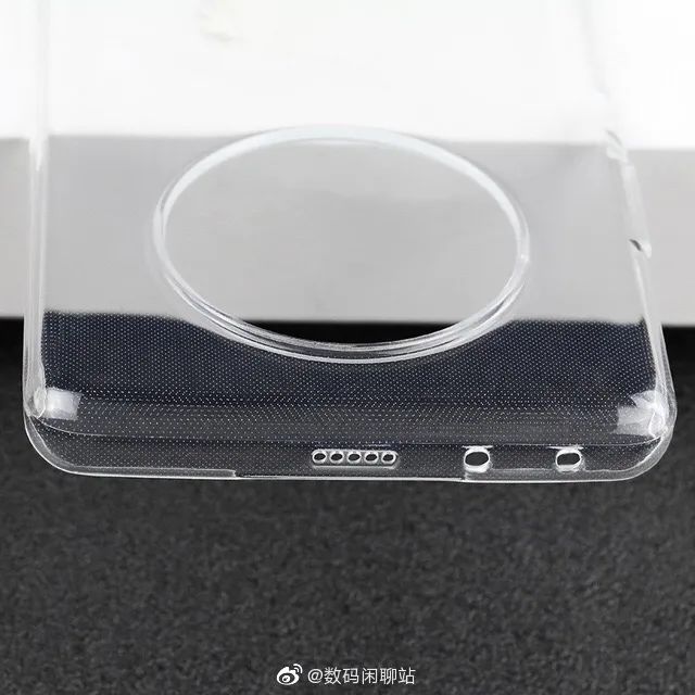 【旗舰】华为mate40/pro最新谍照 双扬声器终于补足