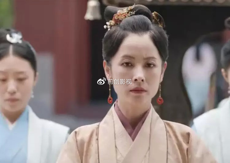 44岁刘涛与小鲜肉演姐弟恋吻上热搜,这7位女星,却30岁就演妈了休闲区蓝鸢梦想 - Www.slyday.coM 44岁刘涛与小鲜肉演姐弟恋吻上热搜,这7位女星,却30岁就演妈了休闲区蓝鸢梦想 - Www.slyday.coM