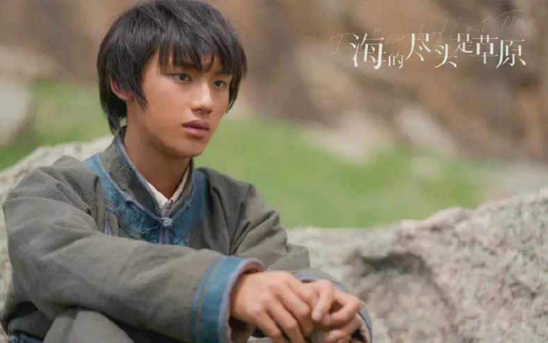 时代少年团为丁程鑫新片打call，TFBOYS不为易烊千玺新片打call休闲区蓝鸢梦想 - Www.slyday.coM