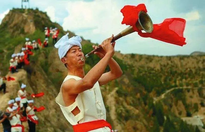 陕北为啥把吹唢呐的人叫龟兹方言去球的实际是去龟兹