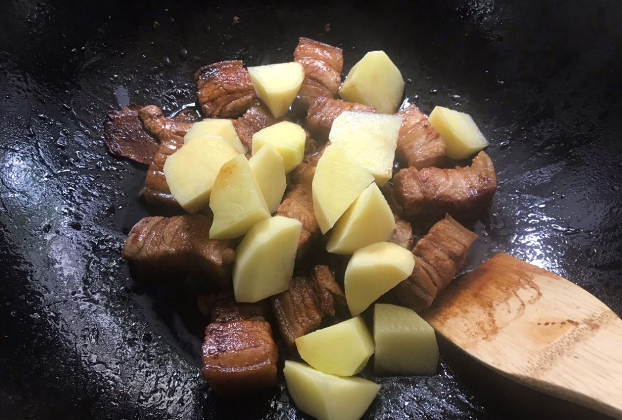 家常自制红烧肉，做法一点不难，入口软嫩鲜香，太解馋了休闲区蓝鸢梦想 - Www.slyday.coM