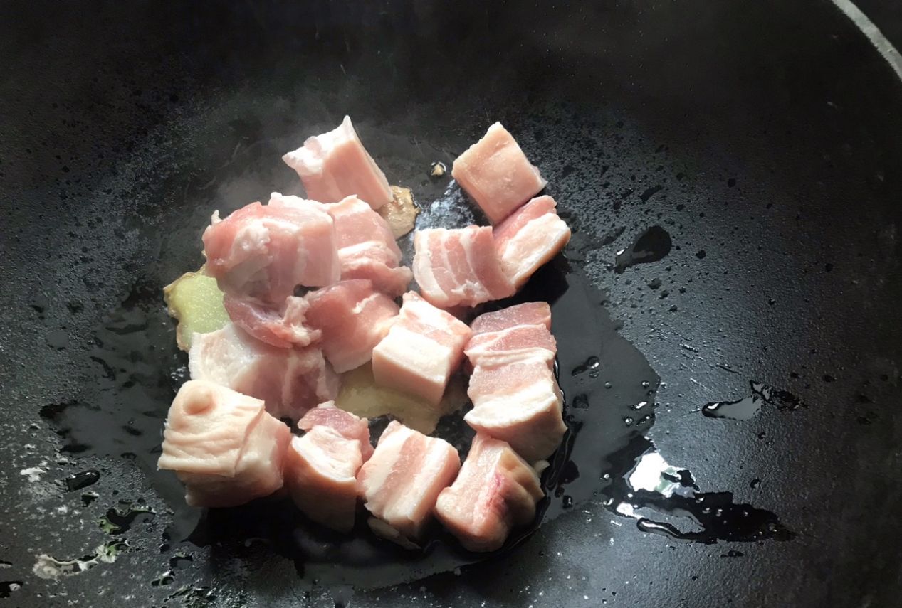 家常自制红烧肉，做法一点不难，入口软嫩鲜香，太解馋了休闲区蓝鸢梦想 - Www.slyday.coM