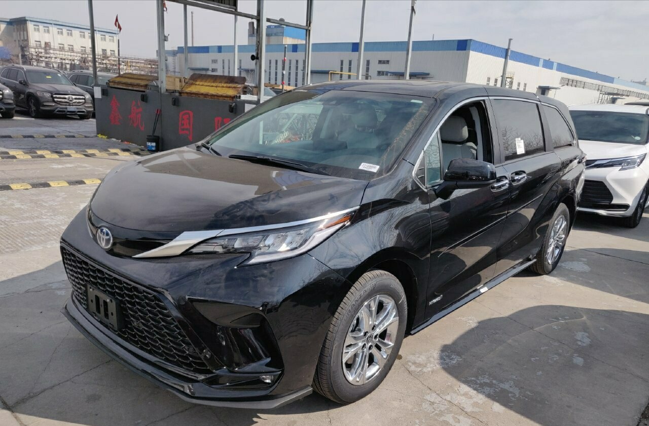 mpv新标杆全新丰田塞纳实拍比gl8更豪华国产或加价