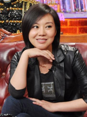 闫妮:离婚那天挥泪与前公婆告别,我就是你们的女儿休闲区蓝鸢梦想 - Www.slyday.coM 闫妮:离婚那天挥泪与前公婆告别,我就是你们的女儿休闲区蓝鸢梦想 - Www.slyday.coM