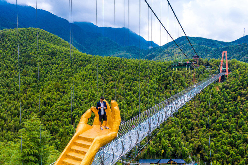 游卧虎藏龙取景地,安吉中国大竹海!__财经头条