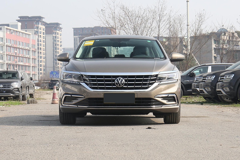 抢先看2021款中配帕萨特330tsi豪华版到底有什么配置