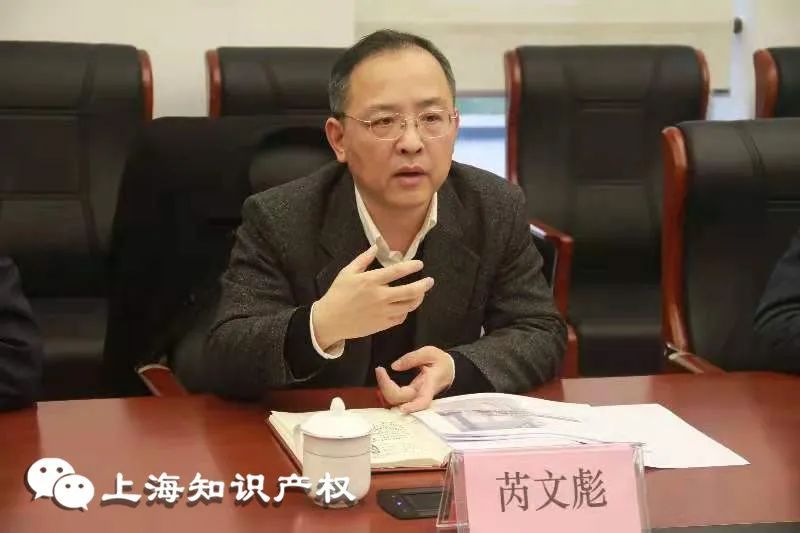 隐患,并与徐汇区副区长俞林伟和徐汇区相关部门及施工单位召开现场会