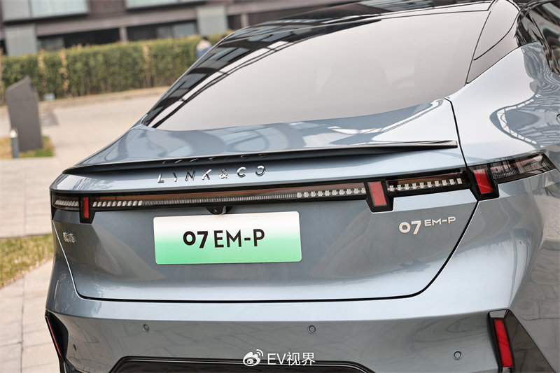 年轻个性不失豪华,领克07 em-p把前后排玩得明明白白-新浪汽车