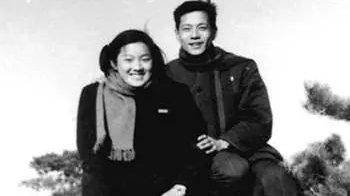 洪晃:母亲章含之最大的悲剧,就是太把男人当回事|洪晃|章含之|乔冠华_新浪新闻