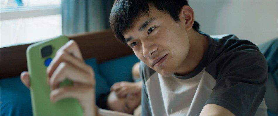 电影《世间有她》既不叫好又不叫座，易烊千玺应该背锅吗休闲区蓝鸢梦想 - Www.slyday.coM