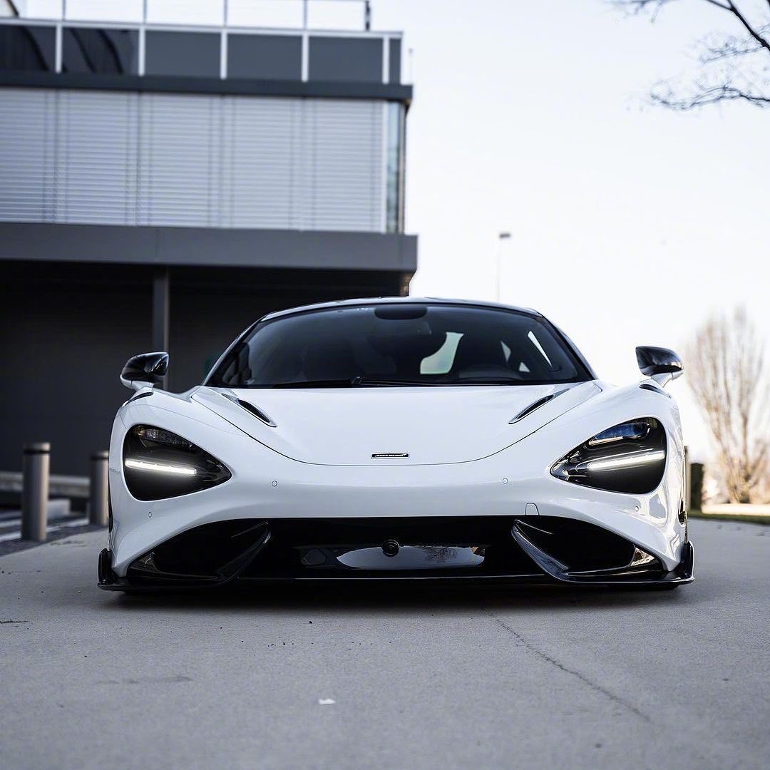 白色迈凯伦765lt真帅气!