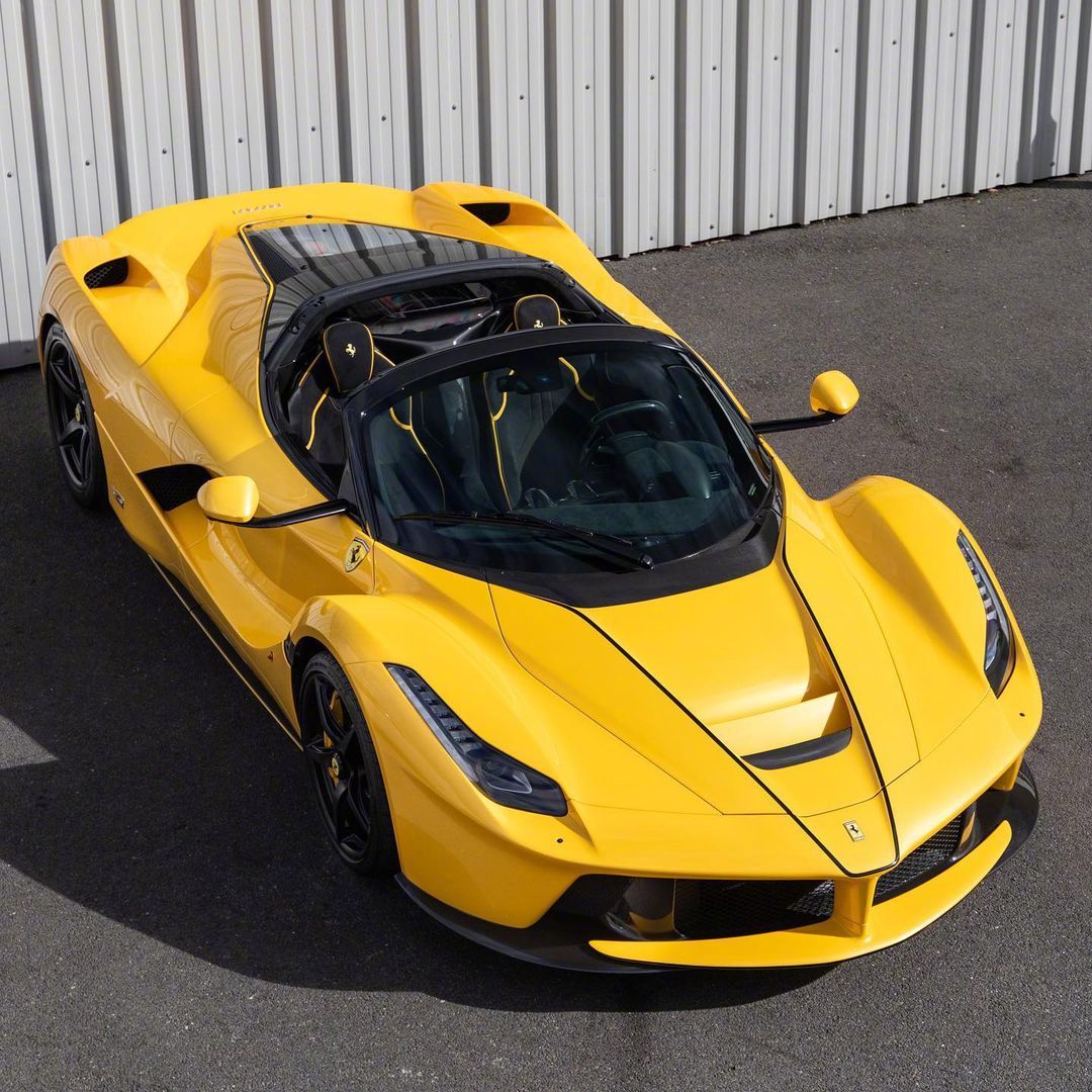 黄色法拉利laferrariaperta
