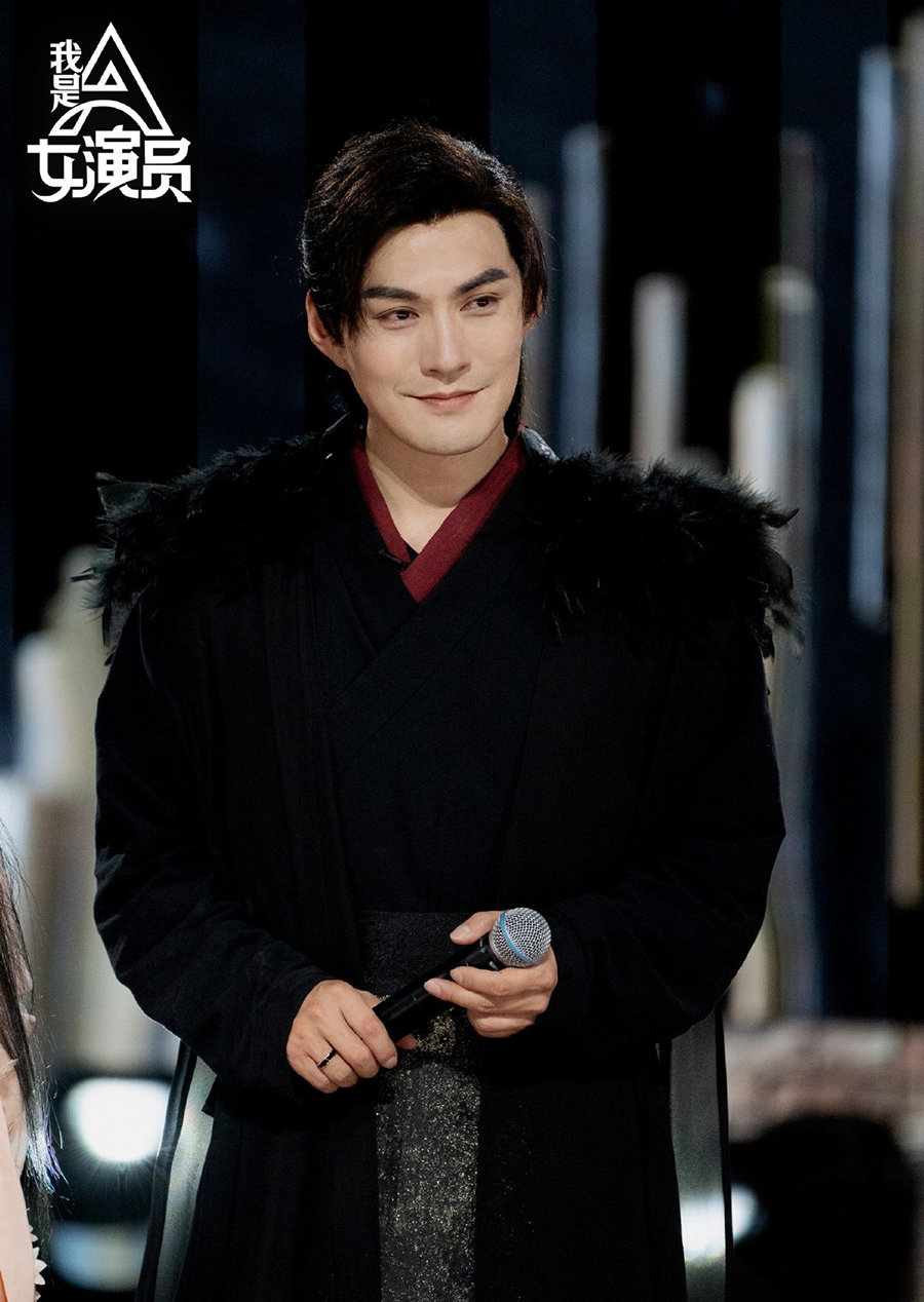 42岁严屹宽演旭凤,颜值吊打邓伦,为什么还是以前的明星好看?