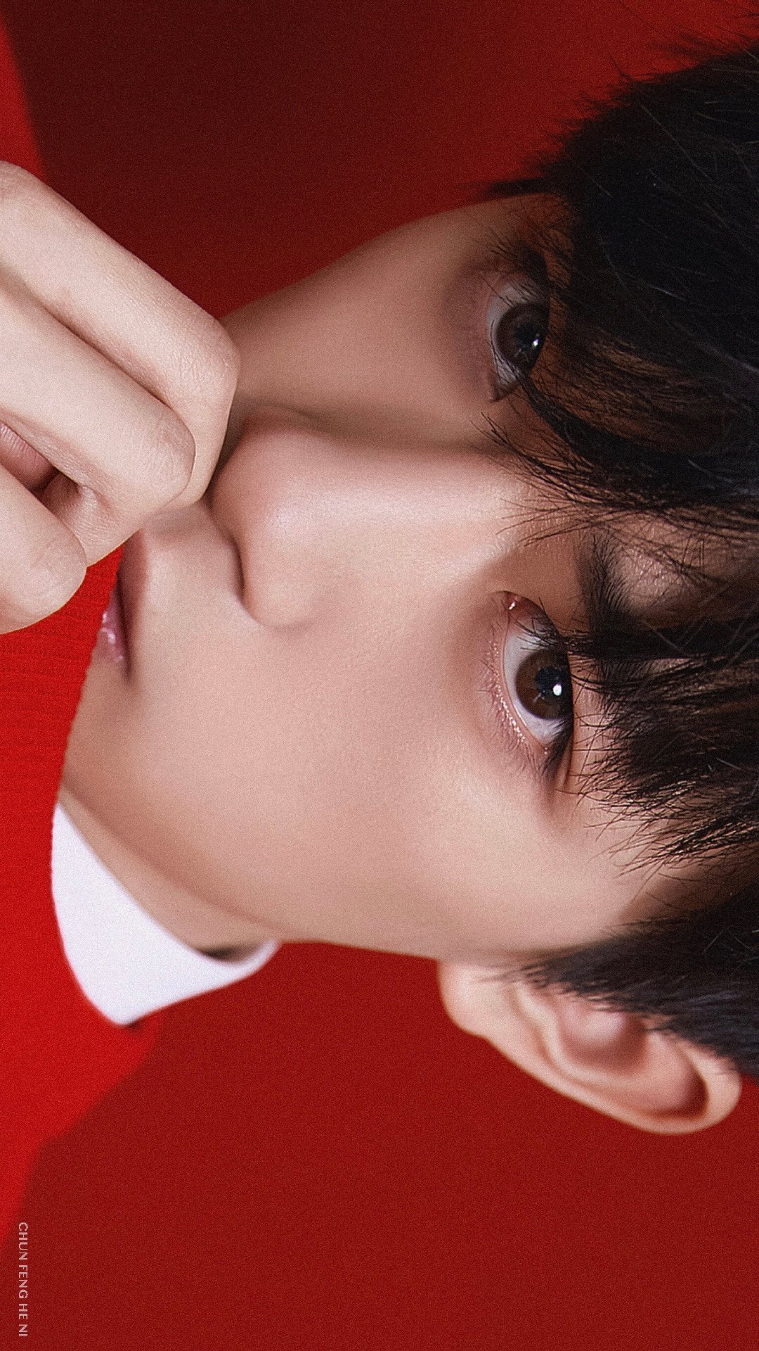 易烊千玺壁纸背景图 眼神好清爽一帅哥_高清图集_新浪网