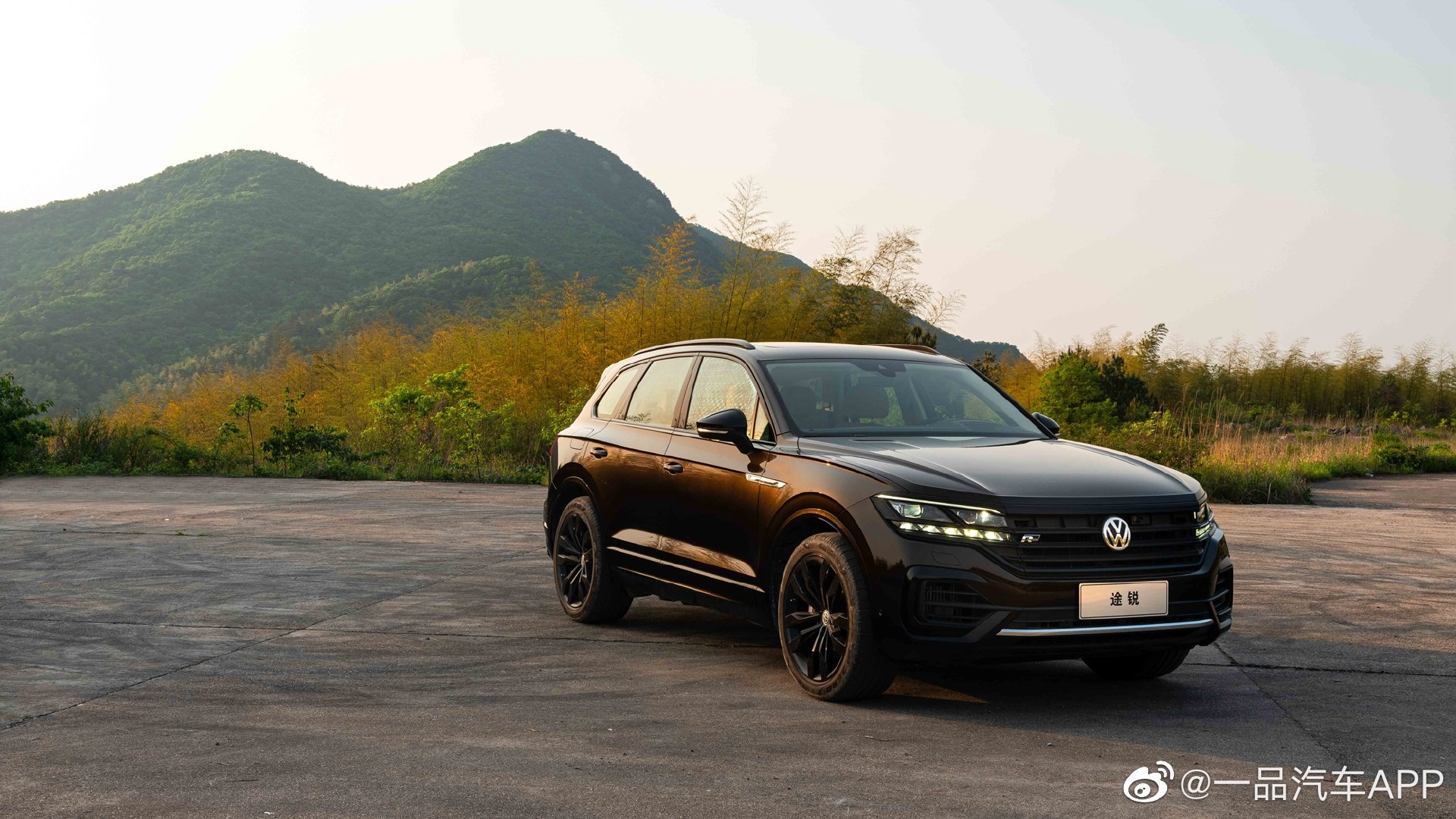 途锐最新顶配车型3.0 tsi 锐尊版