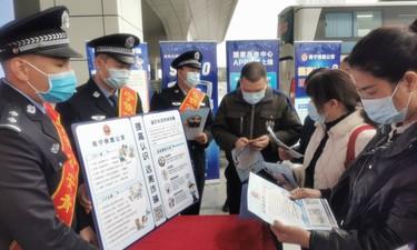 腊八前夕奏响“春节序曲”,南宁上海路年味浓,年货准备好了吗?休闲区蓝鸢梦想 - Www.slyday.coM 腊八前夕奏响“春节序曲”,南宁上海路年味浓,年货准备好了吗?休闲区蓝鸢梦想 - Www.slyday.coM